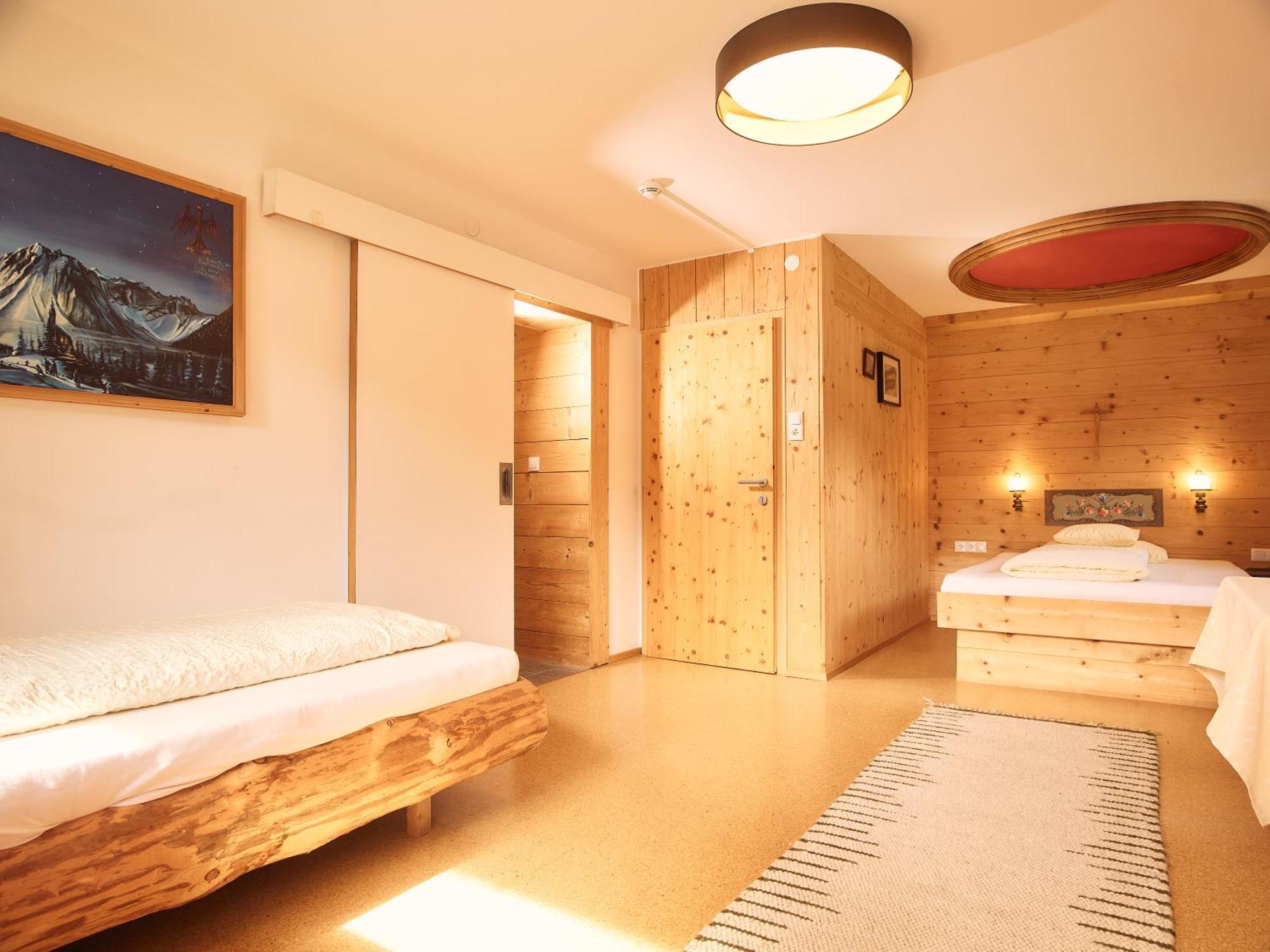 Almi'S Berghotel Obernberg am Brenner Екстериор снимка