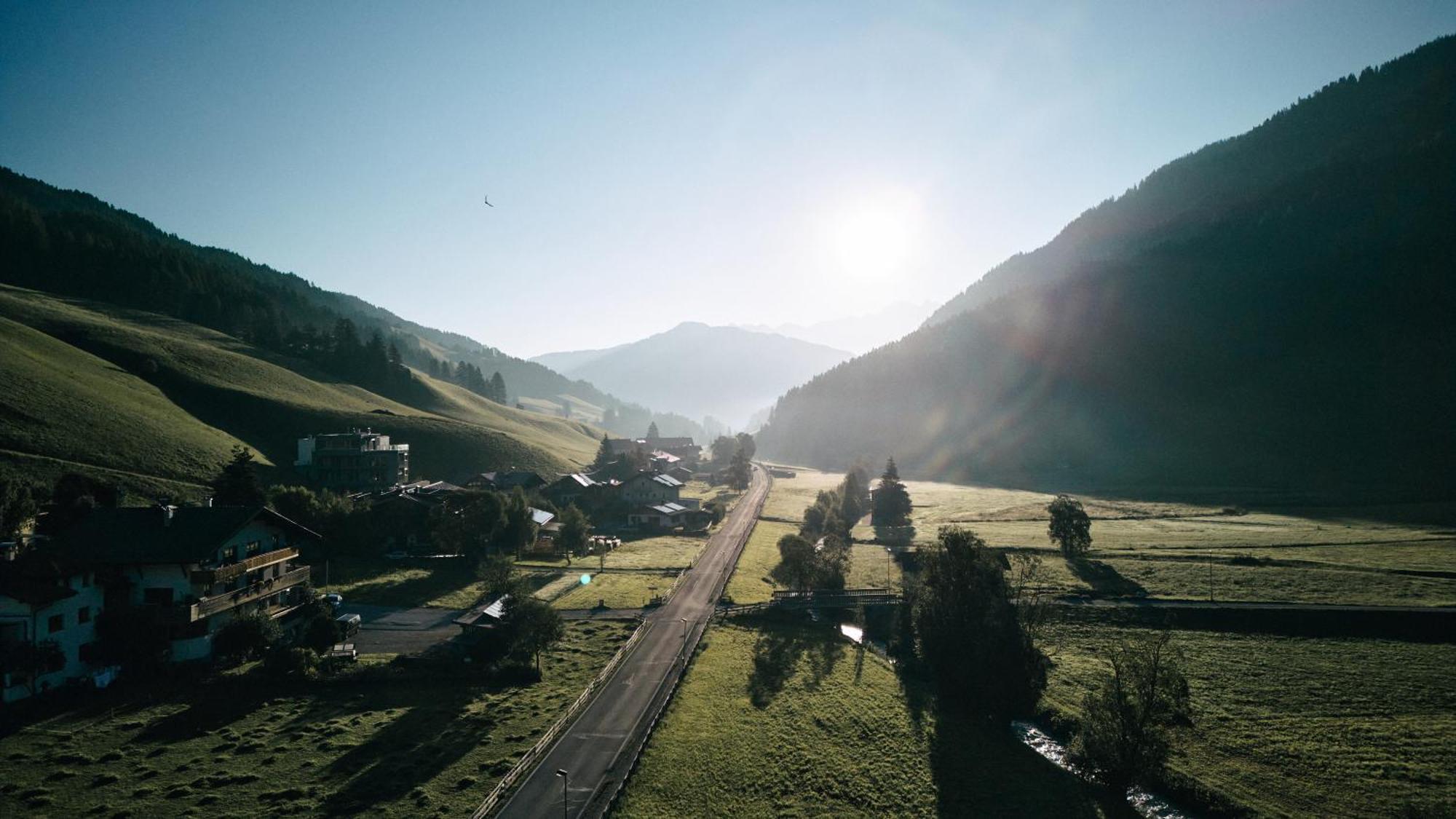 Almi'S Berghotel Obernberg am Brenner Екстериор снимка