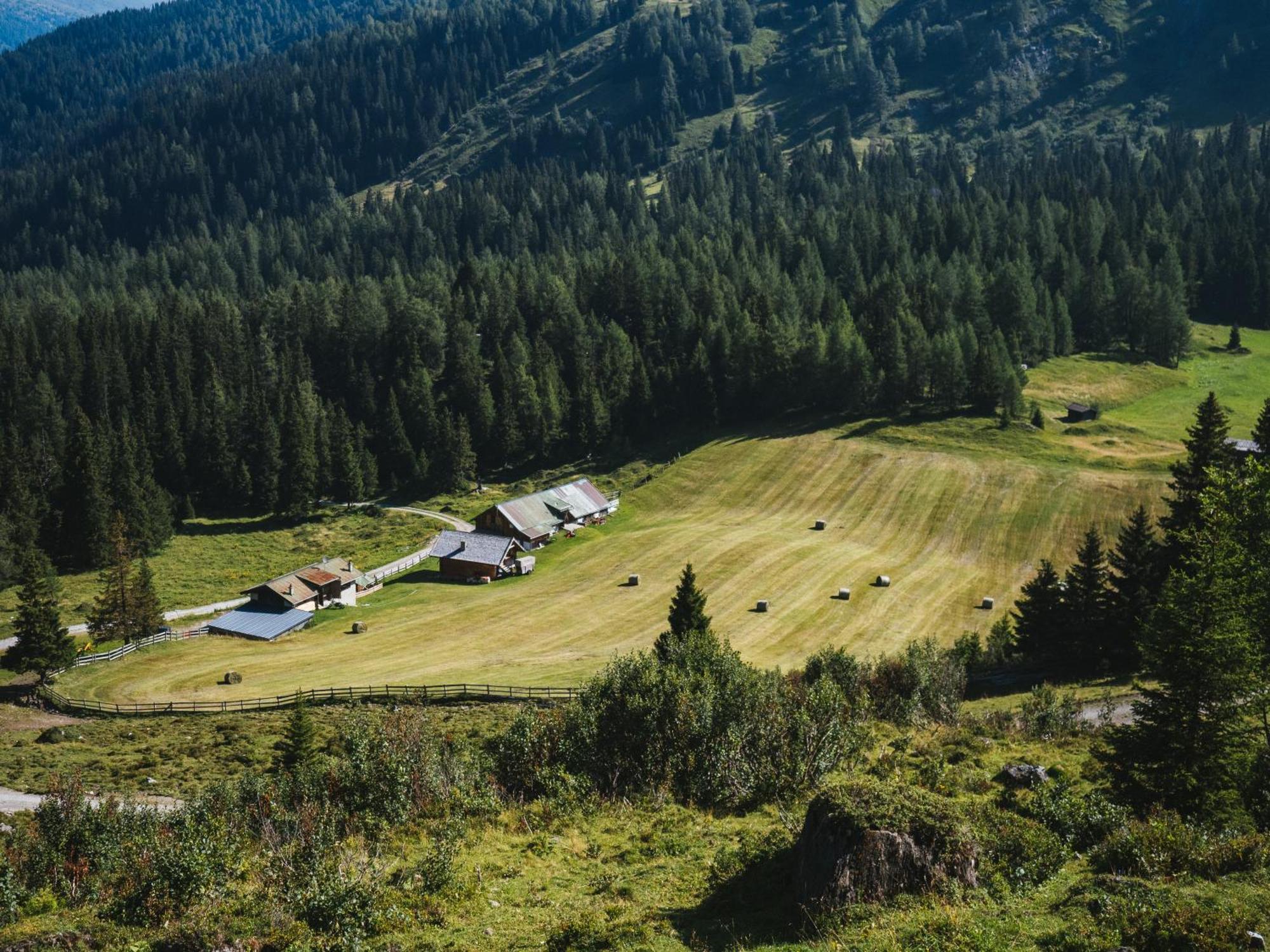 Almi'S Berghotel Obernberg am Brenner Екстериор снимка